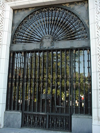 gate
